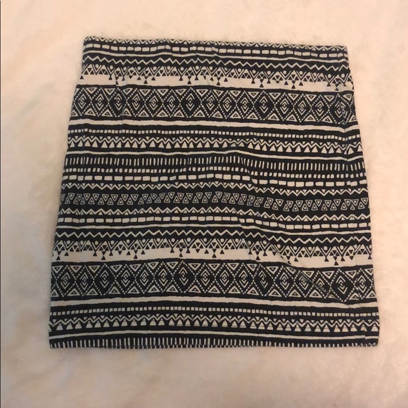 pencil skirt - Picture 2 of 2